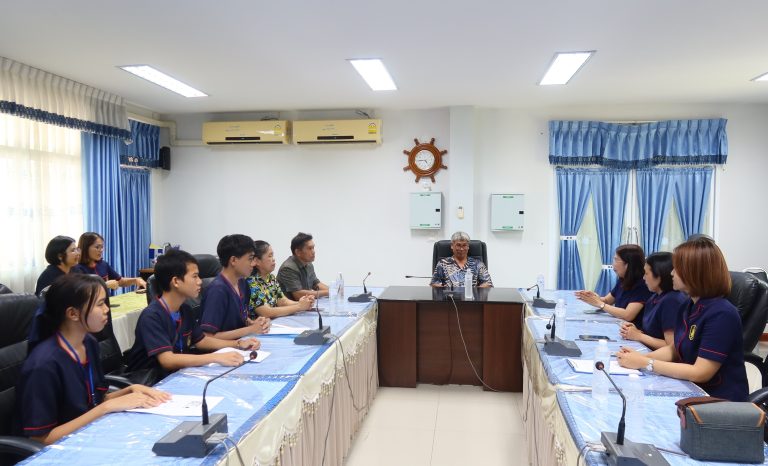 สพป.สุโขทัย เขต 2 ลงพื้นที่ติดตาม ตรวจเยี่ยมนักเรียนโครงการทุนแลกงาน ประจำปี 2568