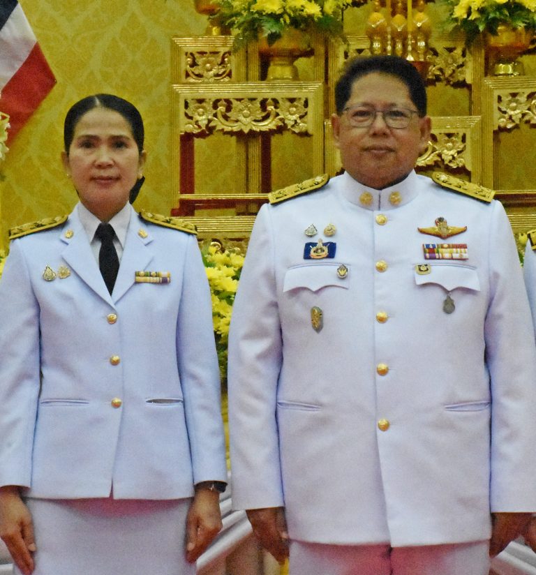 ผอ.สพป.หนองคาย เขต 1 ร่วมงานรัฐพิธีถวายราชสักการะเนื่องใน “วันพระบาทสมเด็จพระปกเกล้าเจ้าอยู่หัว” ประจำปีพุทธศักราช 2568