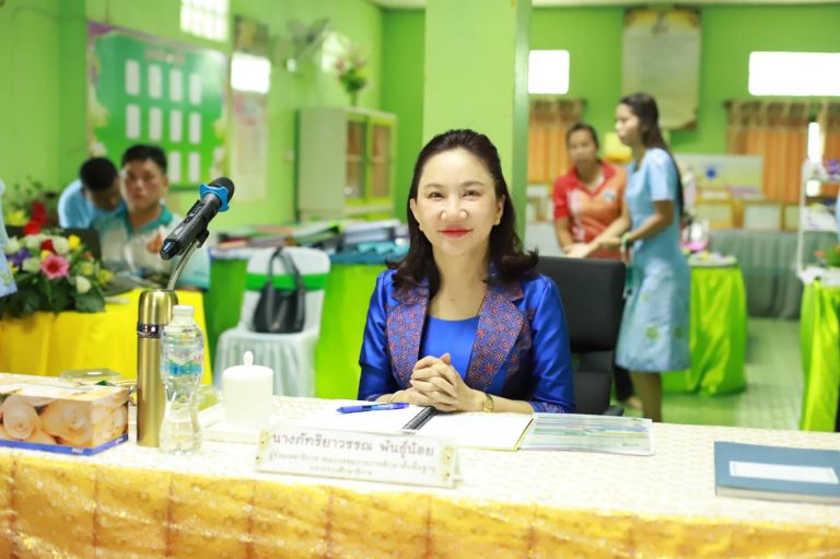 ผู้ช่วยเลขาธิการ กพฐ. “ภัทริยาวรรณ” ลงพื้นที่ตรวจเยี่ยมโรงเรียนไทยรัฐวิทยา 54 (วัดไสเสียด) จ.พังงา