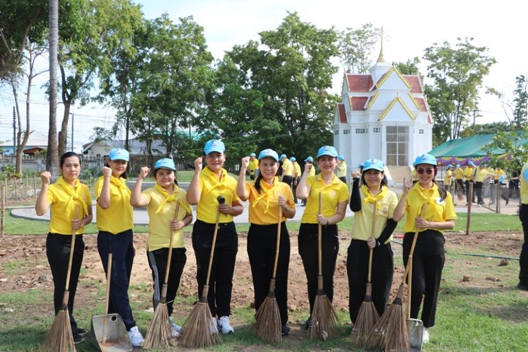 สพป.พิษณุโลก เขต 2 ร่วมกิจกรรมจิตอาสาพัฒนา พิธีปลูก “พระศรีมหาโพธิทศมราชบพิตร”