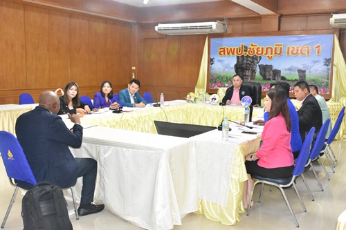 สพป.ชัยภูมิ เขต 1 คัดเลือกฯ ครูผู้สอนภาษาอังกฤษ           ตาม “โครงการ 1 อำเภอ 1 โรงเรียนคุณภาพ”