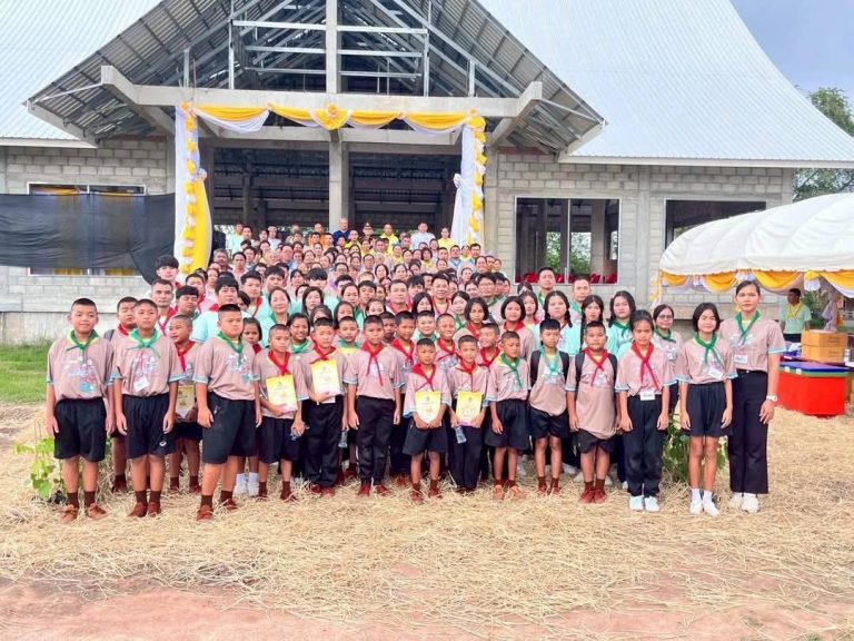 โรงเรียนนาวังศึกษาวิช สพม.เลย หนองบัวลำภู ร่วมถ่ายทอดองค์ความรู้ “อารยเกษตร” แก่ข้าราชบริพารฯ ณ บ้านเขว้า จ.ชัยภูมิ สานต่อแนวพระราชดำริเศรษฐกิจพอเพียง