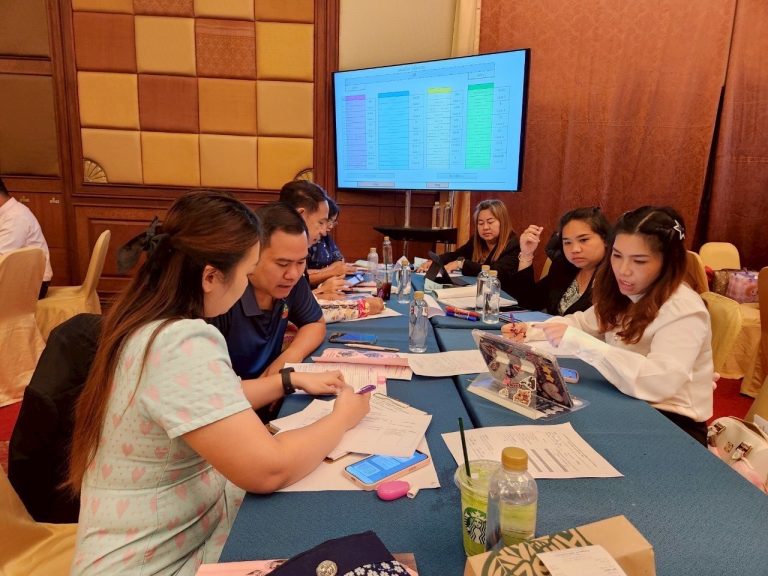 ศึกษานิเทศก์ สพป.สุโขทัย เขต 2 อบรมวิทยากรแกนนำเพื่อพัฒนาการจัดระบบบริการช่วงเชื่อมสำหรับเด็กพิเศษ