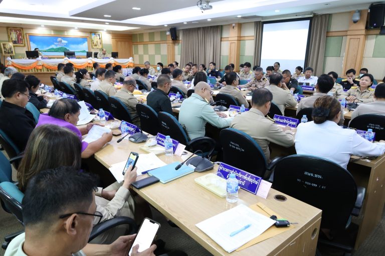 สพป.ชุมพร เขต 1 ร่วมประชุมคณะกรมการจังหวัดและหัวหน้าส่วนราชการประจำจังหวัดชุมพร ครั้งที่ 6/2568