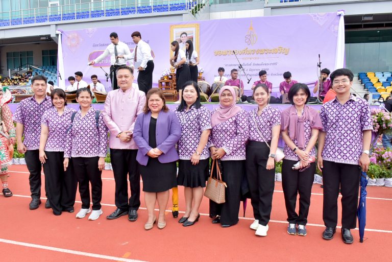 สพม.สงขลา สตูล ร่วมกิจกรรม “ชาวสงขลารวมใจภักดิ์ รักสมเด็จพระราชินีฯ” เทิดพระเกียรติสมเด็จพระนางเจ้าฯ พระบรมราชินี เนื่องในโอกาสวันเฉลิมพระชนมพรรษา 3 มิถุนายน 2568