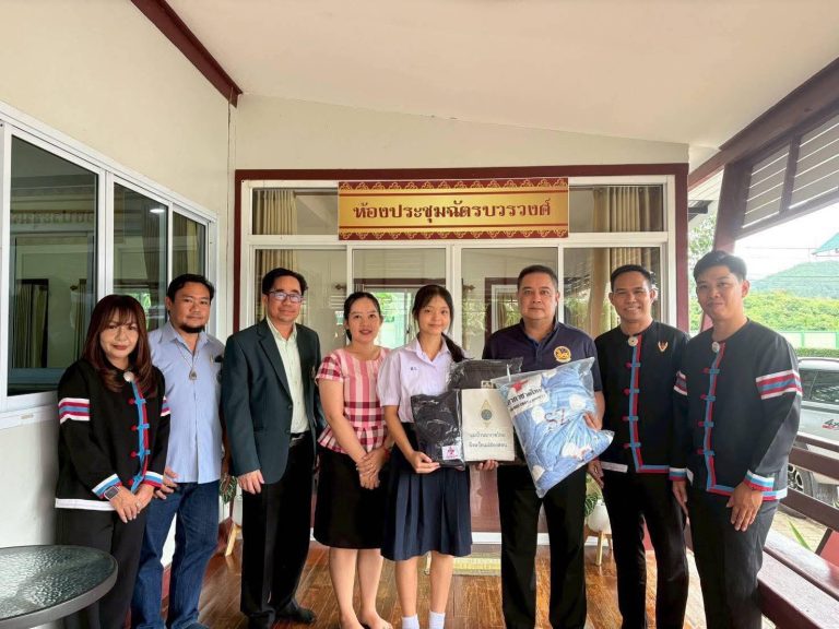 สพม.แม่ฮ่องสอน ลงพื้นที่ติดตามและให้กำลังใจนักเรียนทุน ม.ท.ศ. ประจำปี 2568 ในพื้นที่อำเภอแม่สะเรียง จังหวัดแม่ฮ่องสอน
