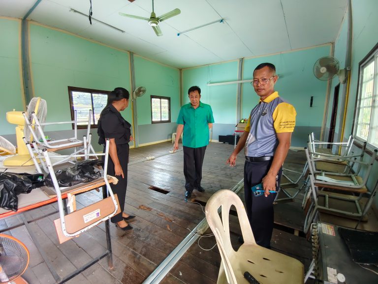 สพป.สุรินทร์ เขต 2 กำกับติดตามและตรวจสอบสภาพอาคารเรียนของโรงเรียนบ้านหนองอีดำและโรงเรียนบ้านปรีง
