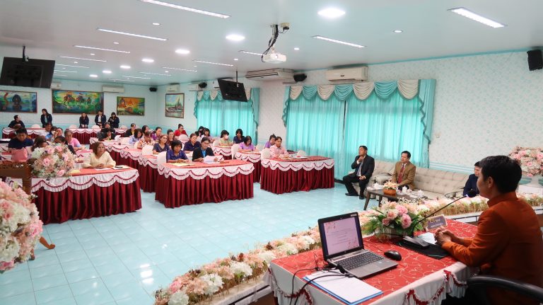 สพป.สุโขทัย เขต 2 อบรมข้าราชการครูและบุคลากรทางการศึกษาอื่นที่เกษียณอายุ ปี 2568