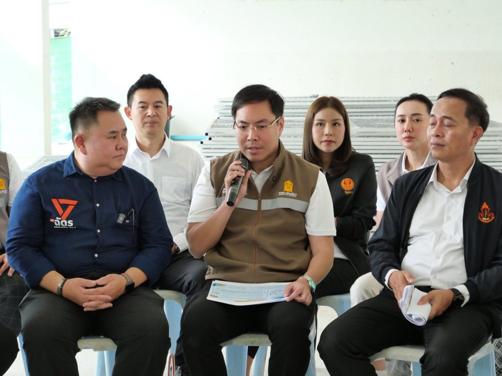 สพฐ. ร่วมคณะ รมช.ศธ. ลงพื้นที่โคราช เร่งแก้ปัญหาอาคารเรียนทรุด ขาดห้องเรียนกว่า 1,000 คน ย้ำ “ศธ. ต้องเป็นกระทรวงแห่งความหวัง”