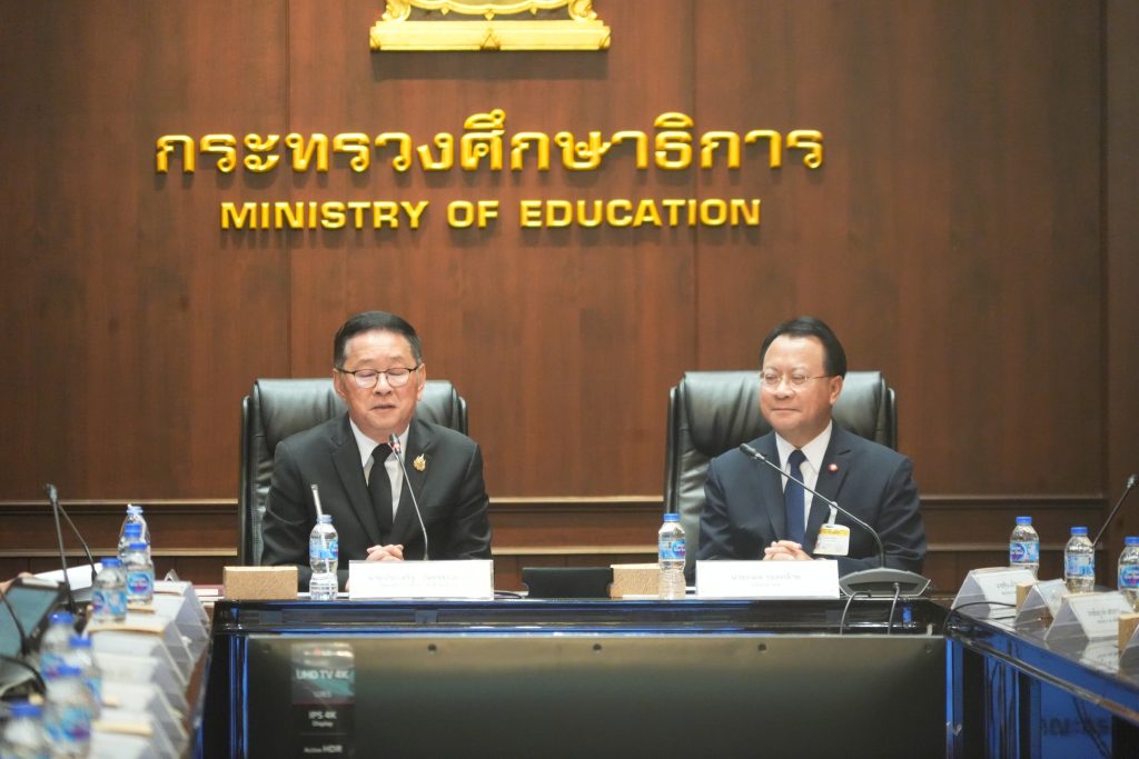สพฐ. ร่วมประชุมหารือคณะกรรมาธิการการศึกษา วุฒิสภา แลกเปลี่ยนแนวทางพัฒนาการศึกษา มุ่งยกระดับหลักสูตร STEM-AI ลดความเหลื่อมล้ำทางการศึกษา