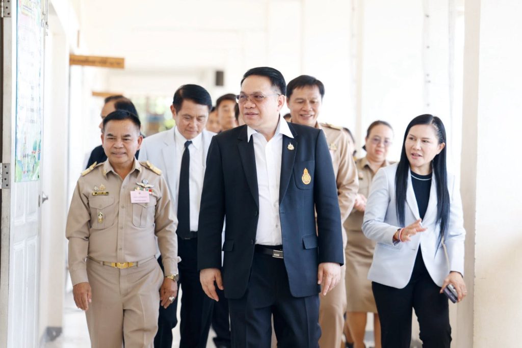 สพฐ. ตรวจเยี่ยมสนามสอบครูผู้ช่วย กรณีจำเป็นหรือมีเหตุพิเศษ ปี 2569 เน้นย้ำโปร่งใส ยุติธรรม ตรวจสอบได้