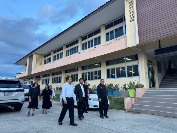 เลขาธิการ กพฐ. ลงพื้นที่สงขลา ติดตามฟื้นฟูโรงเรียนประสบอุทกภัย พร้อมรับฟังปัญหา สู่การพัฒนาการศึกษาที่ตอบโจทย์พื้นที่