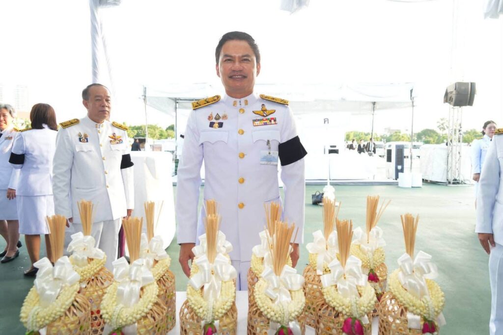 สพฐ. ร่วมพิธีทรงบำเพ็ญพระราชกุศลครบรอบ 1 ปี สวรรคต สมเด็จพระนางเจ้าสิริกิติ์ พระบรมราชินีนาถ พระบรมราชชนนีพันปีหลวง